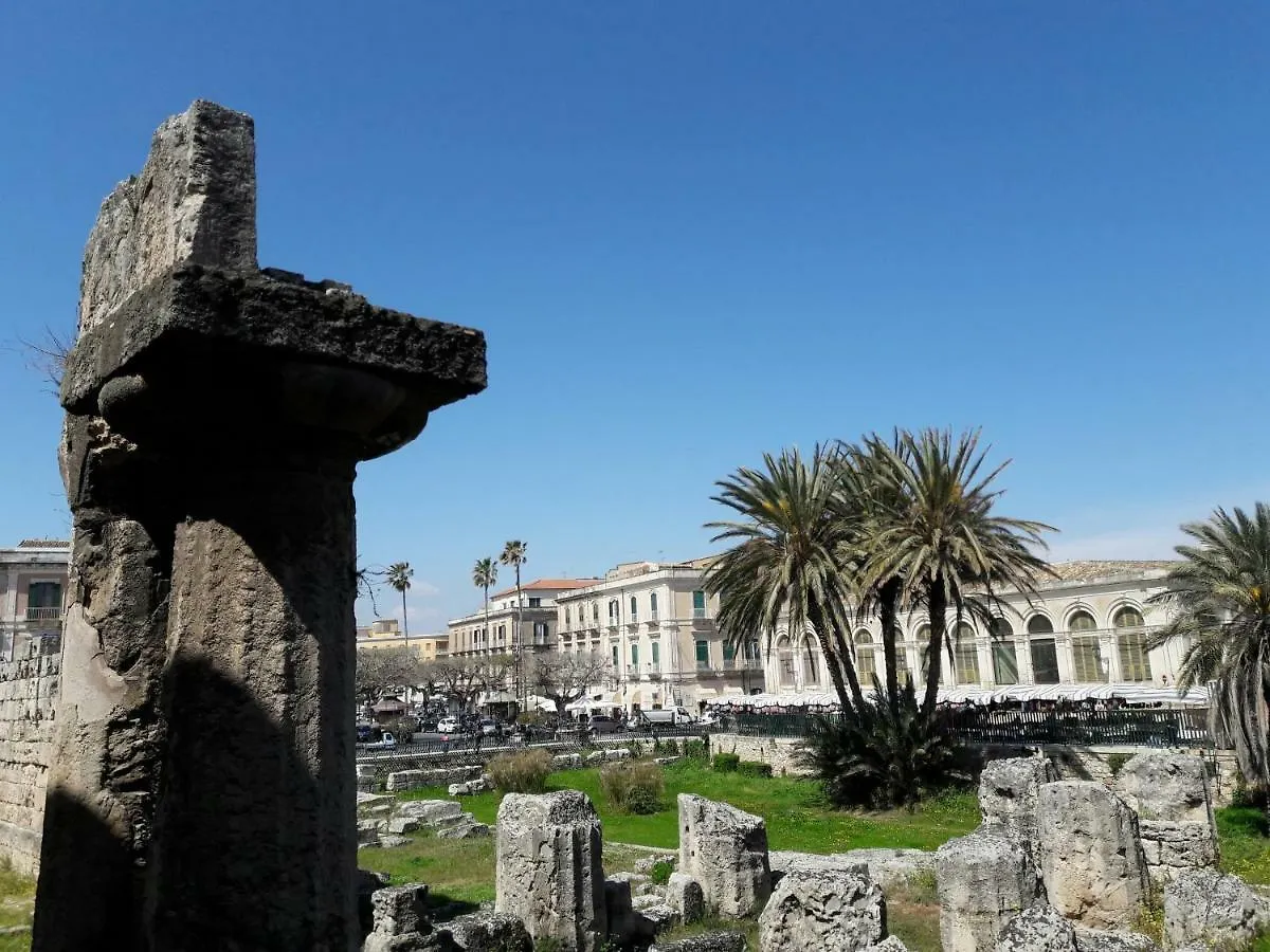 Raffinato appartamento in palazzo antico centro storico Ortigia Syracuse