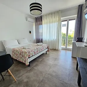 B&B Agora
