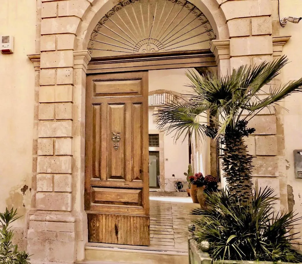 Incantevole Appartamento In Palazzo Storico Ortigia Syracuse Italy