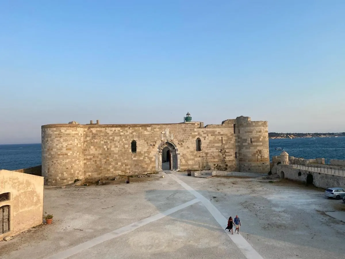 Incantevole Appartamento In Palazzo Storico Ortigia Syracuse 0*,  Itália
