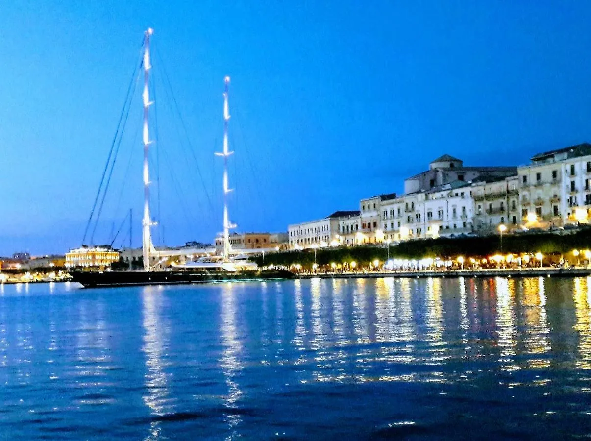Incantevole Appartamento In Palazzo Storico Ortigia Syracuse